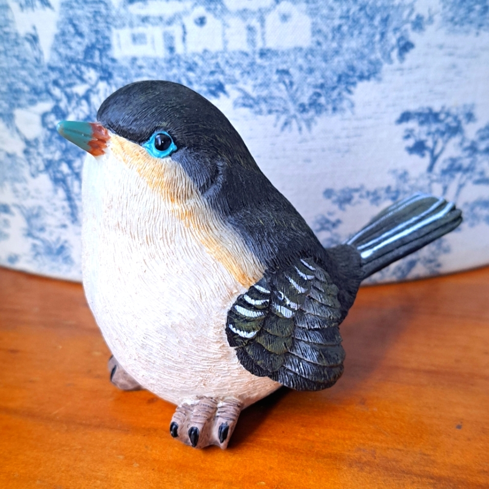 Bird Figurine 🐦